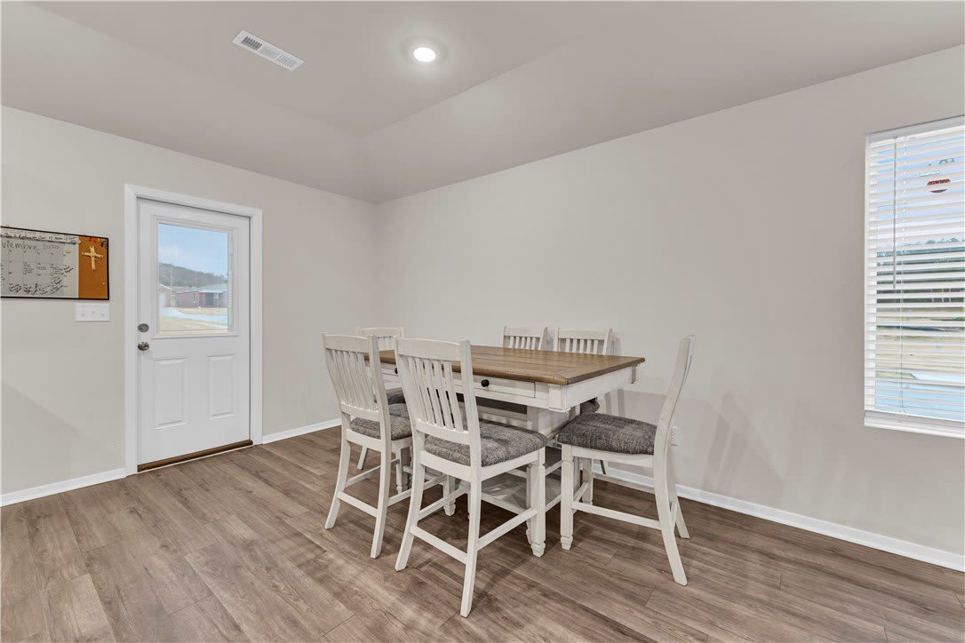 5528 Steamboat Avenue – photo 5