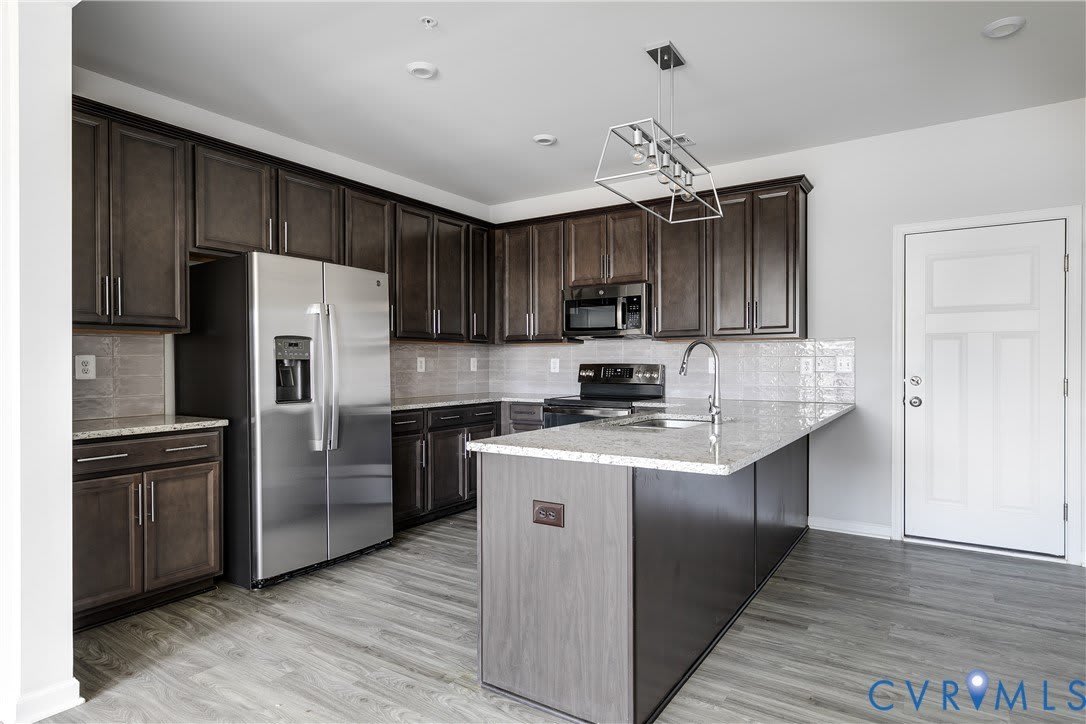 713 McCormick Farm Drive – photo 5