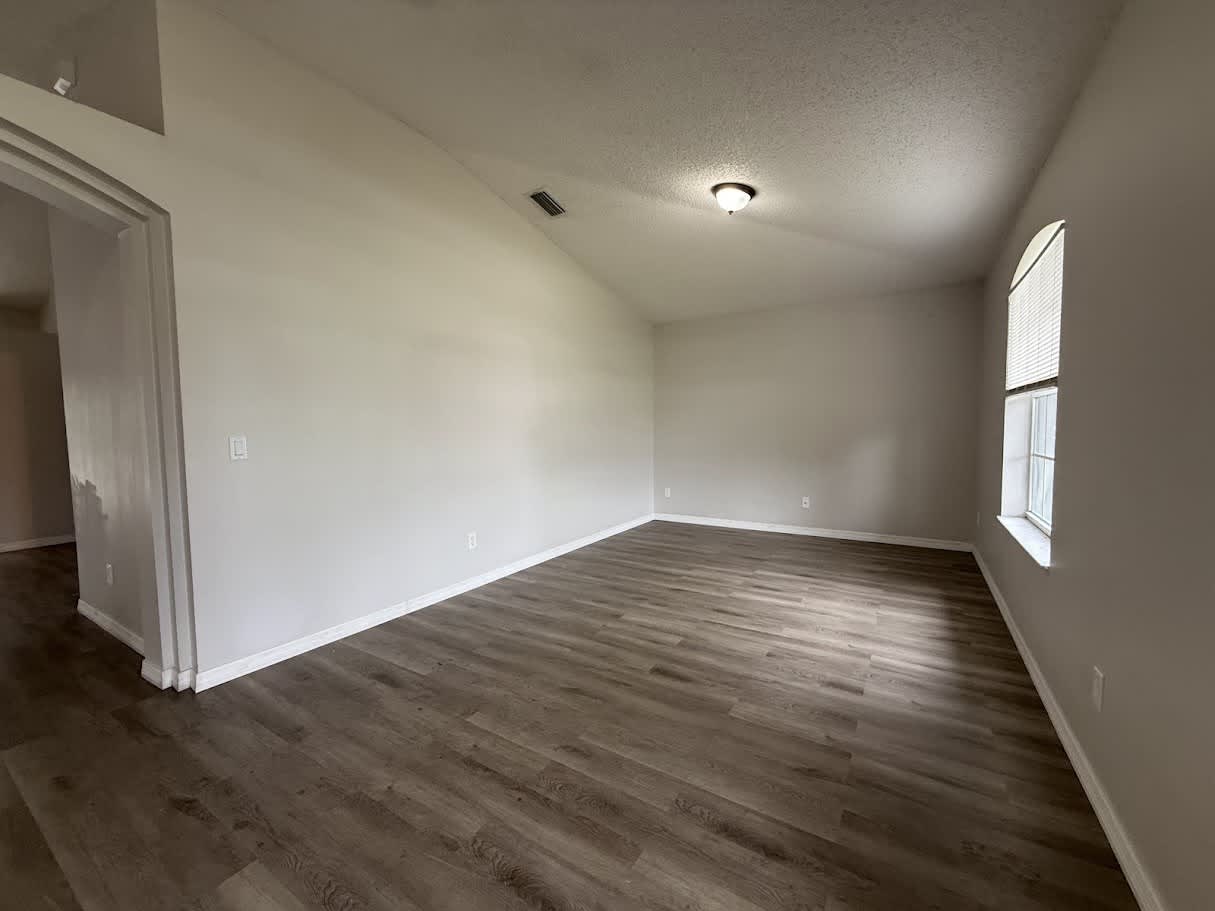 548 SW Undallo Rd – photo 2