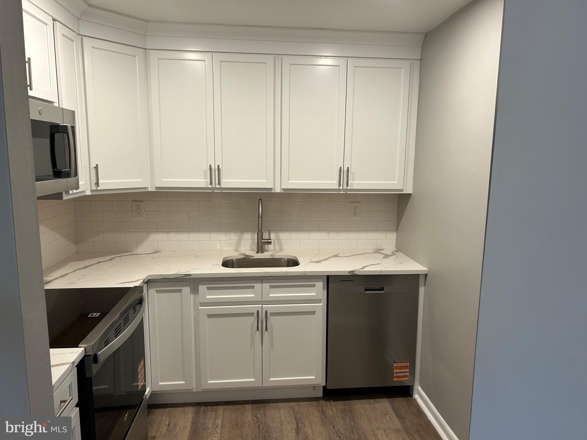 839 GARRETT Lane – photo 3