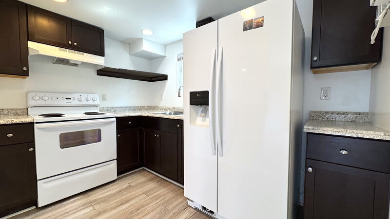 215 North Wild Olive Avenue – photo 3