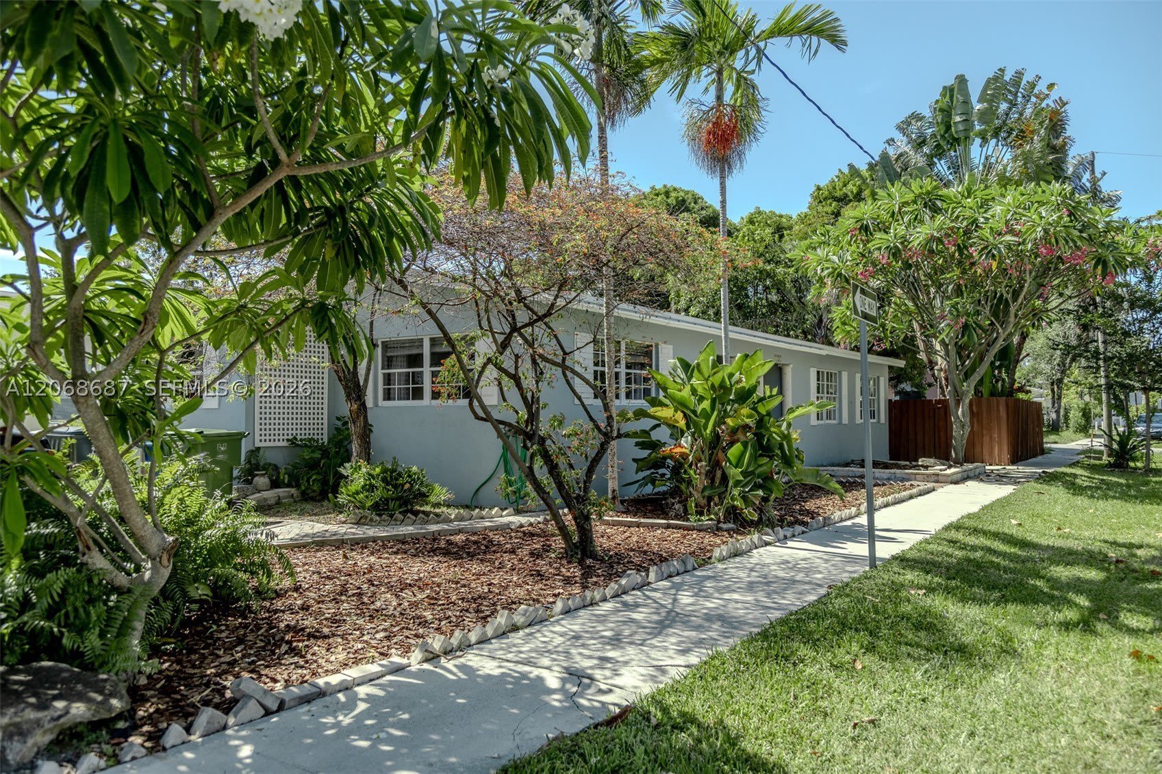 729 Ne 2Nd Ct – photo 4