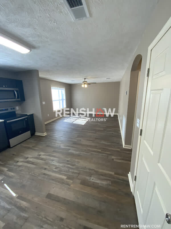 133 Hawthorne Ave – photo 2