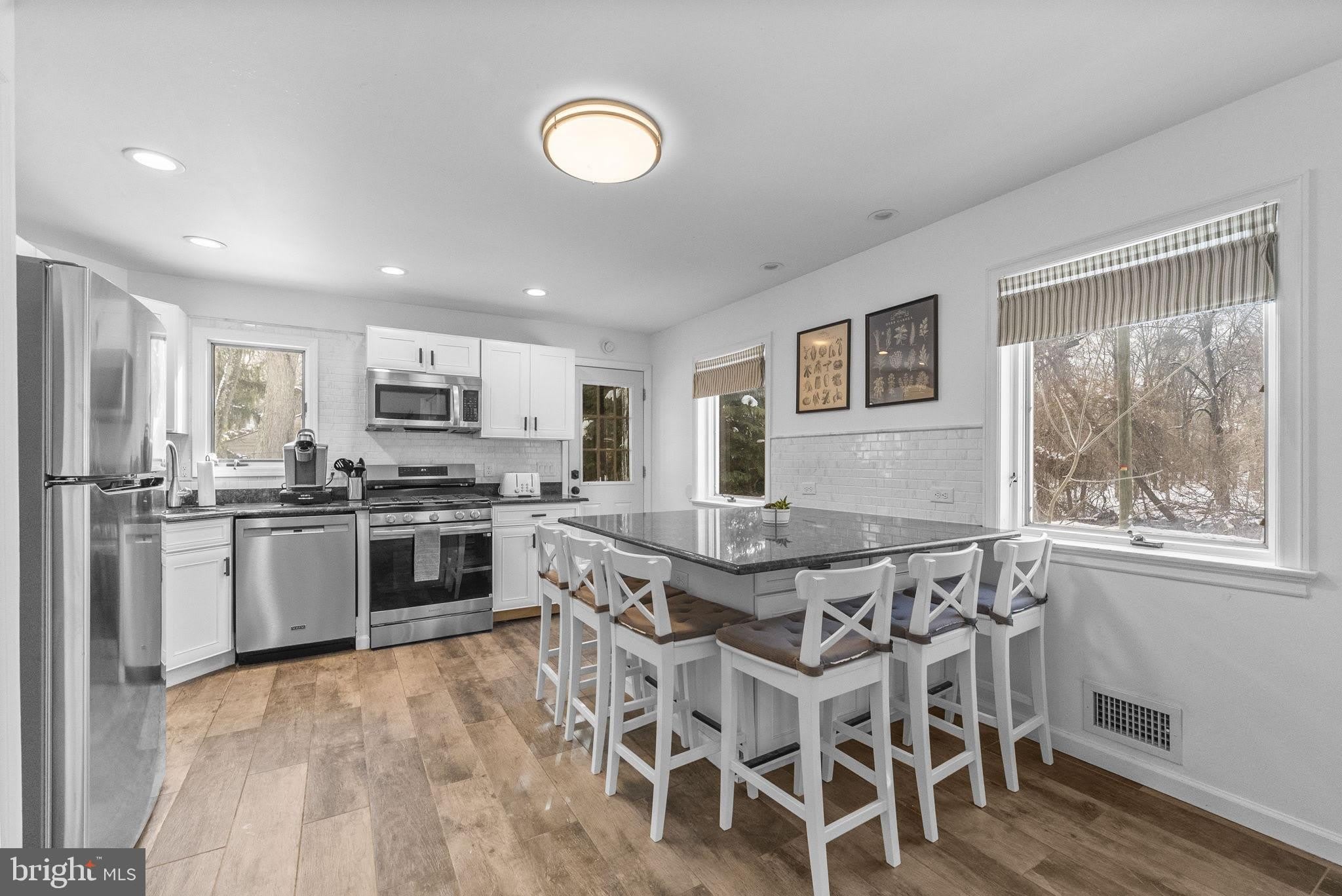 191 LAKESHORE Drive – photo 5