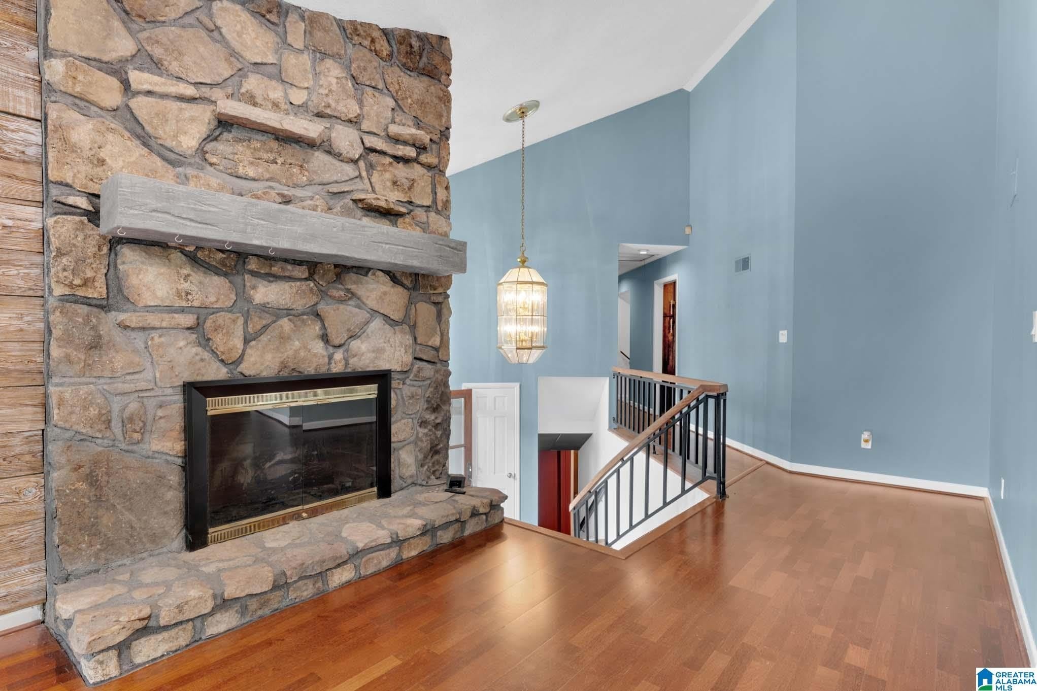 373 LAREDO DRIVE – photo 3