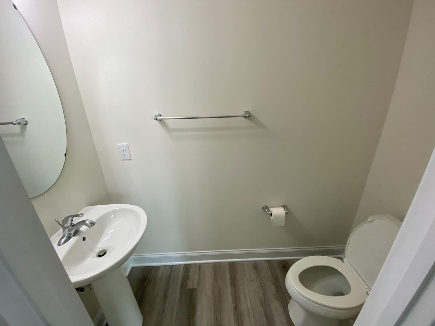 Room for Rent in 3 Bedroom Townhome at Princess Lita Way – photo 5