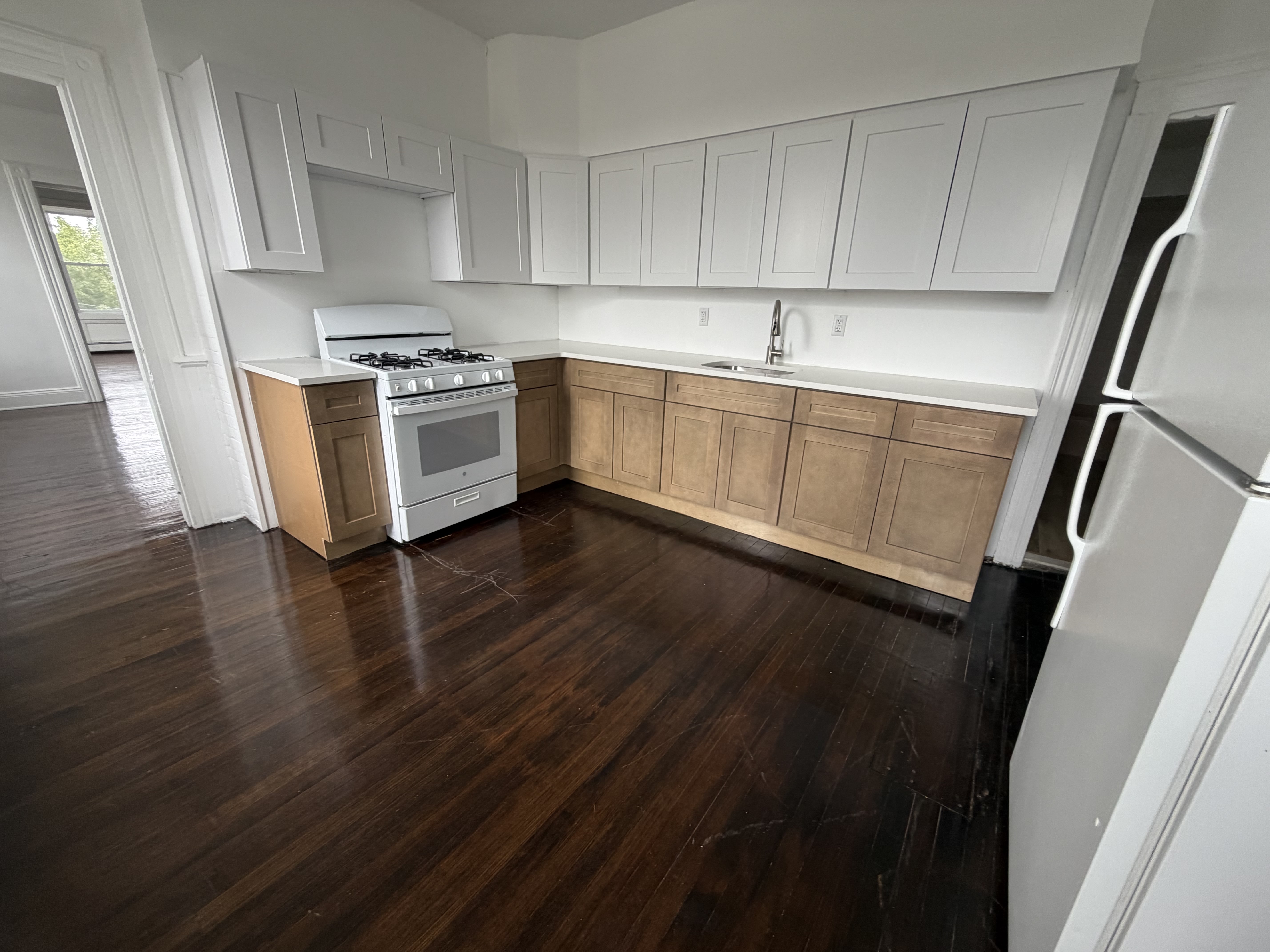 32 Geneva St – photo 1