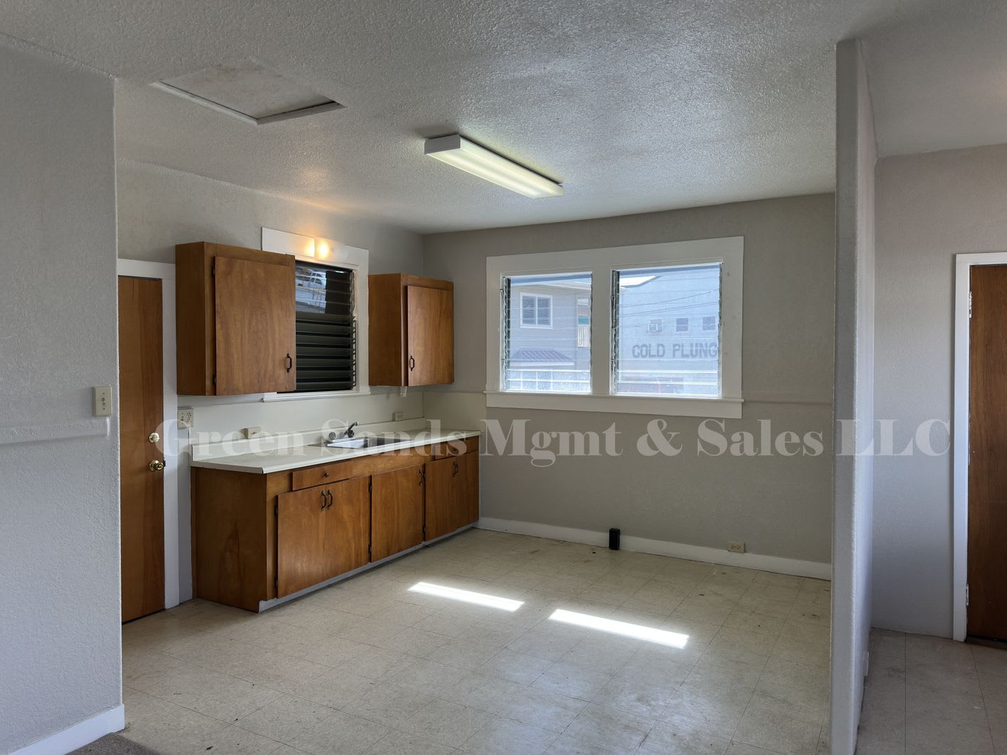 Convenient Location in Hilo – photo 3