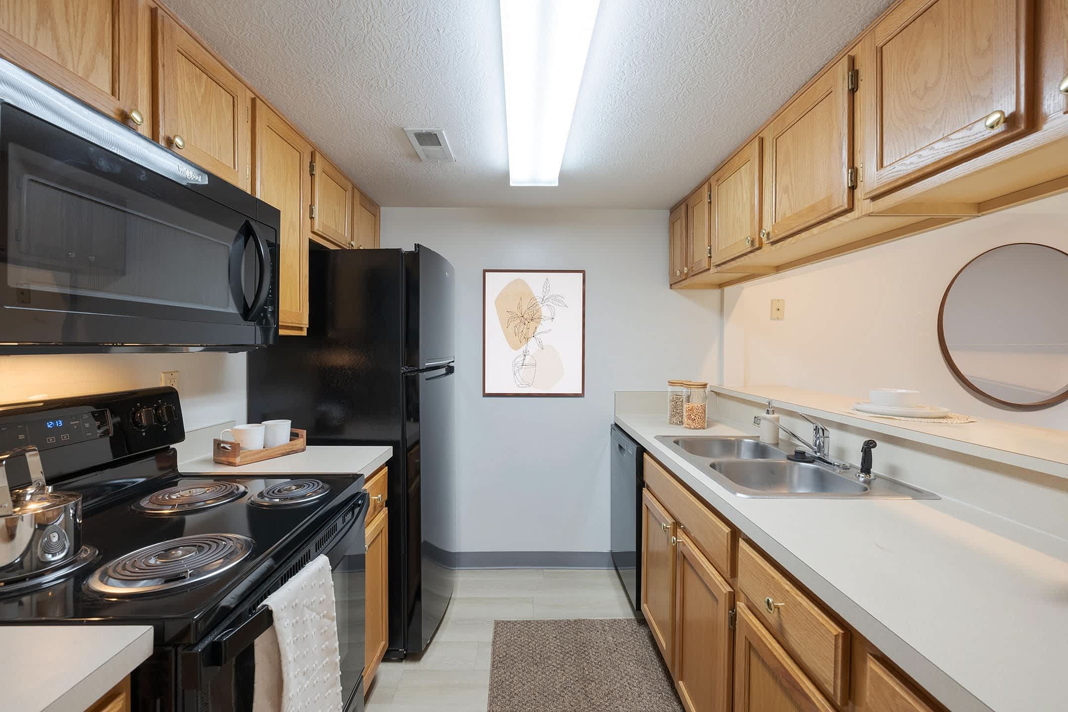 Bennington Pond Apartments – photo 2