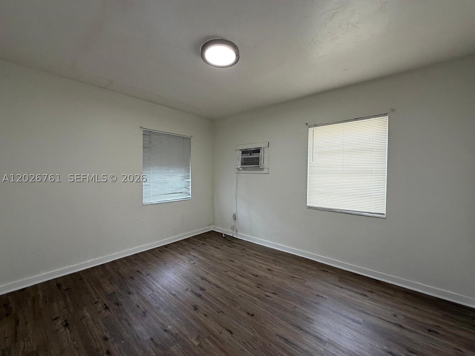 541 SW 7th St – photo 3