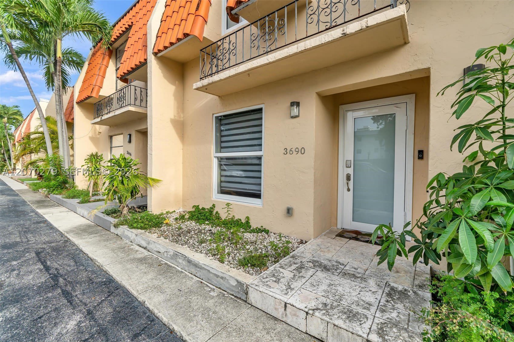 3690 NE 167th St – photo 2