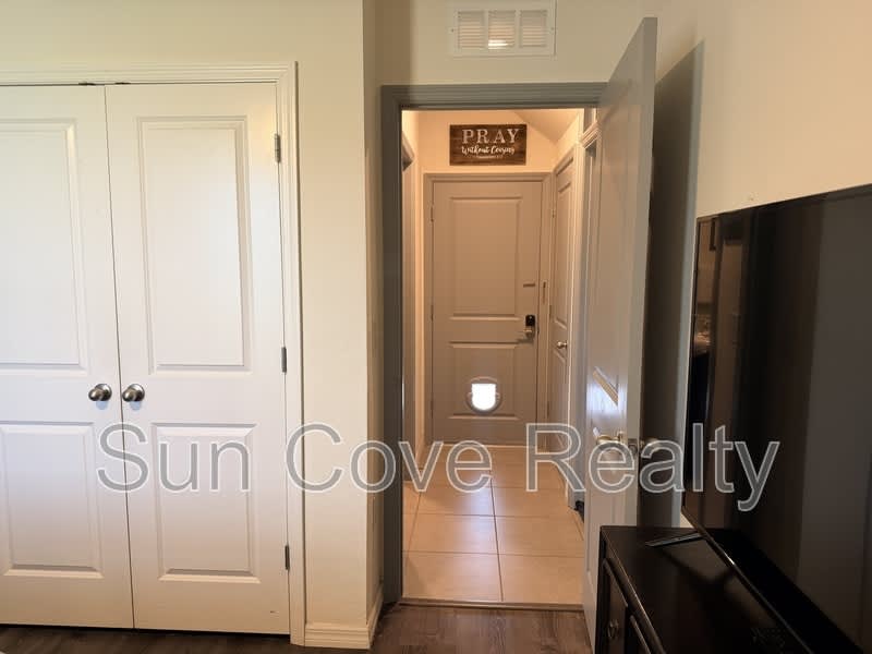 8484 Bower Bass Cir – photo 5
