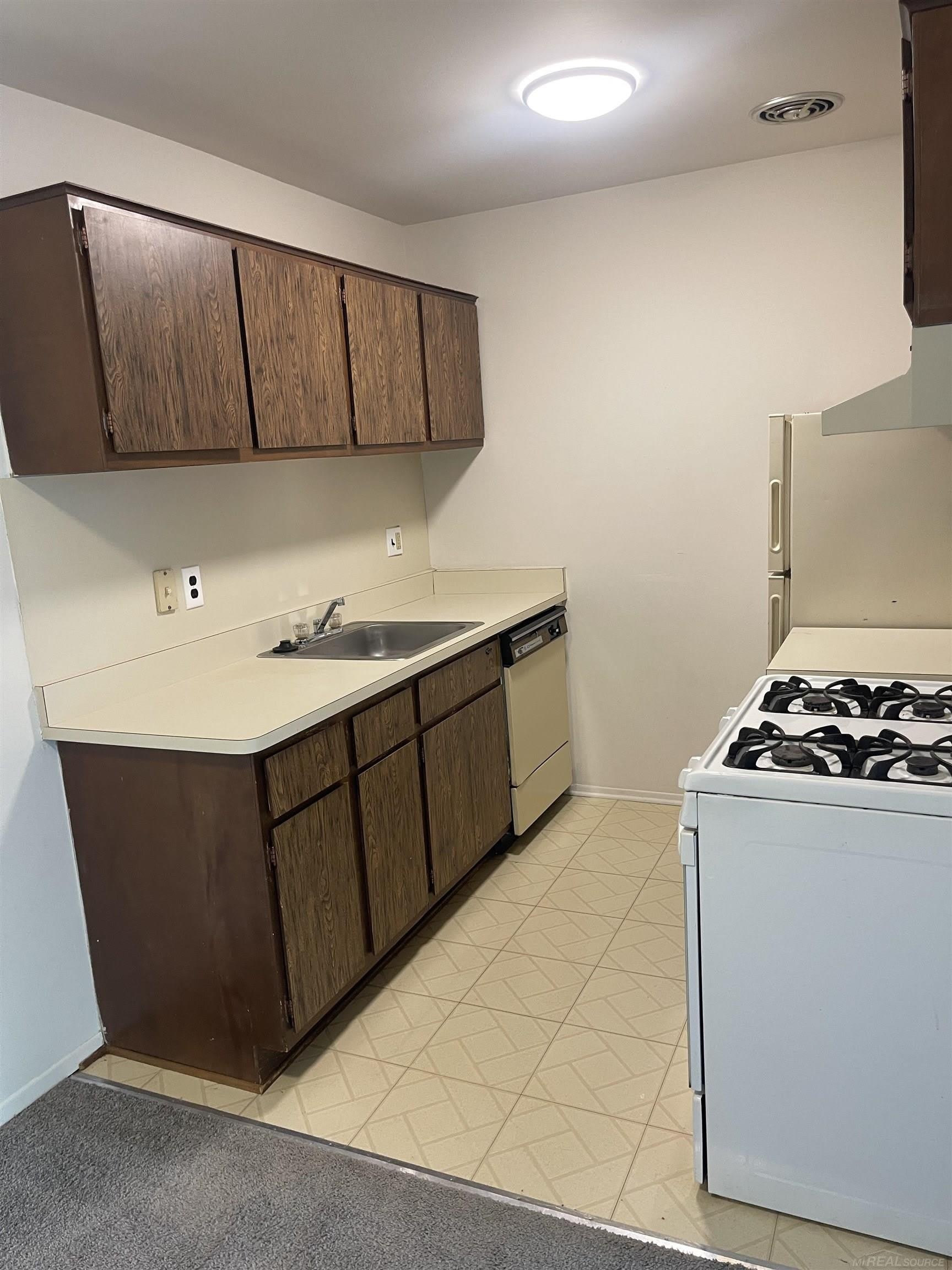38210 Fairway Court – photo 3