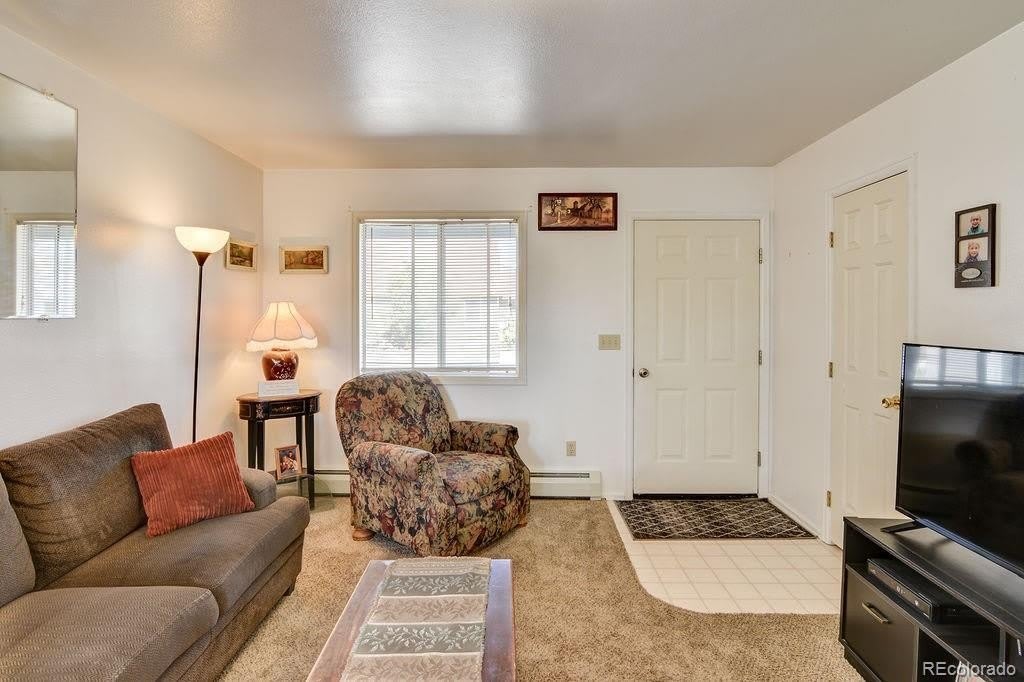 333 Crossman Ave – photo 5