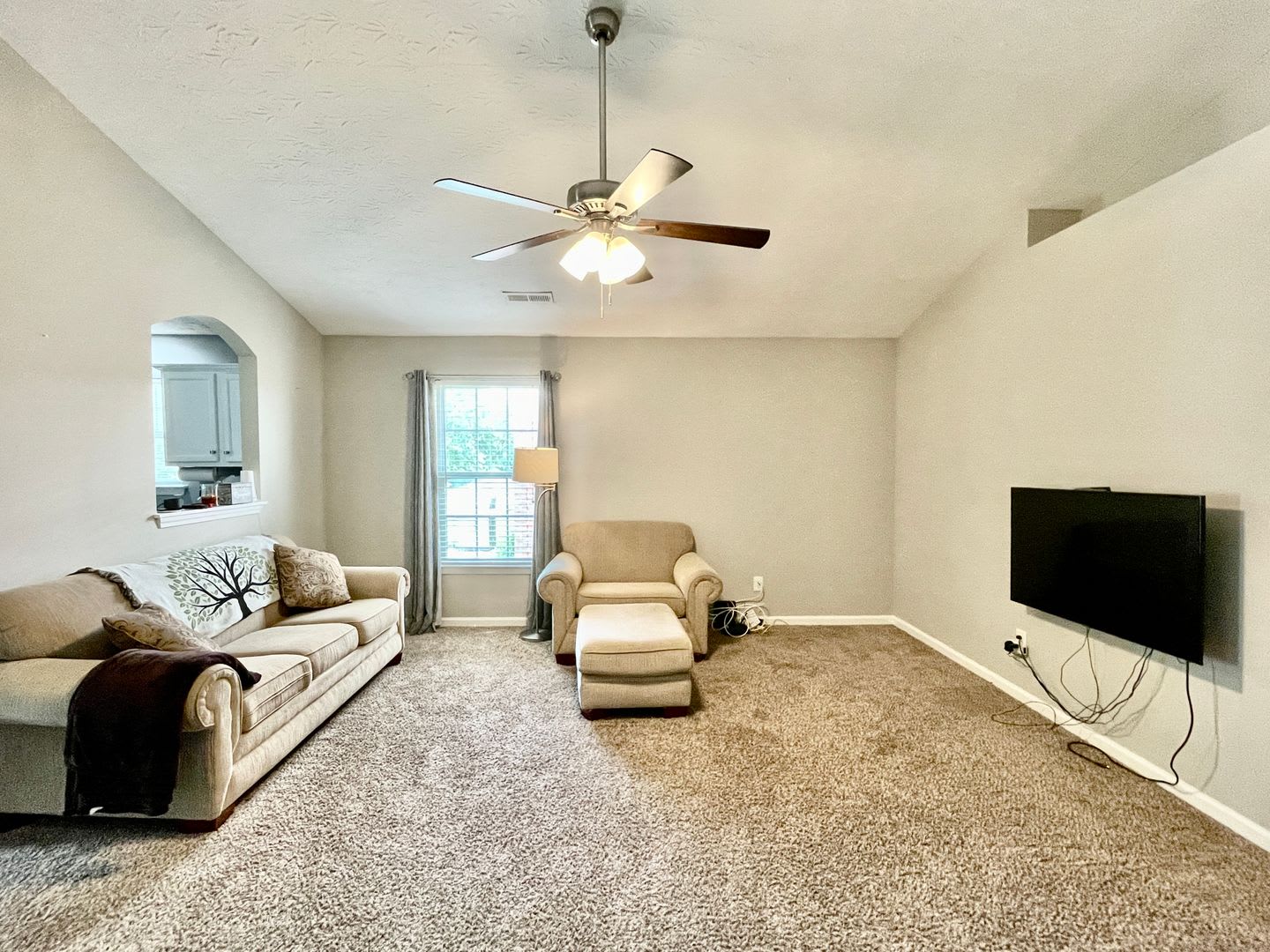 Coming Soon! 3 Bed 2 Bath Home in Kearney Ridge! – photo 5