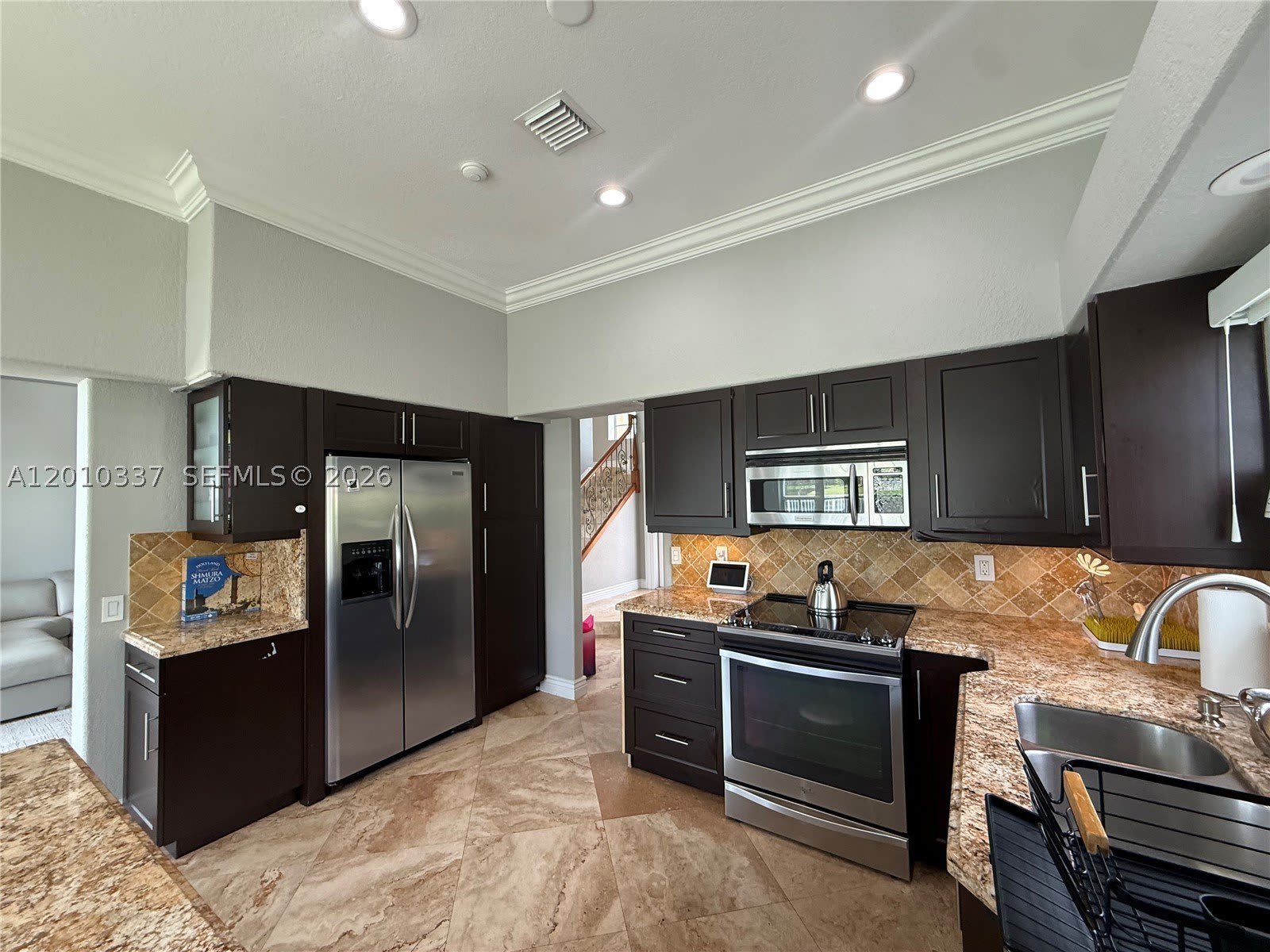 1070 Capistrano – photo 4