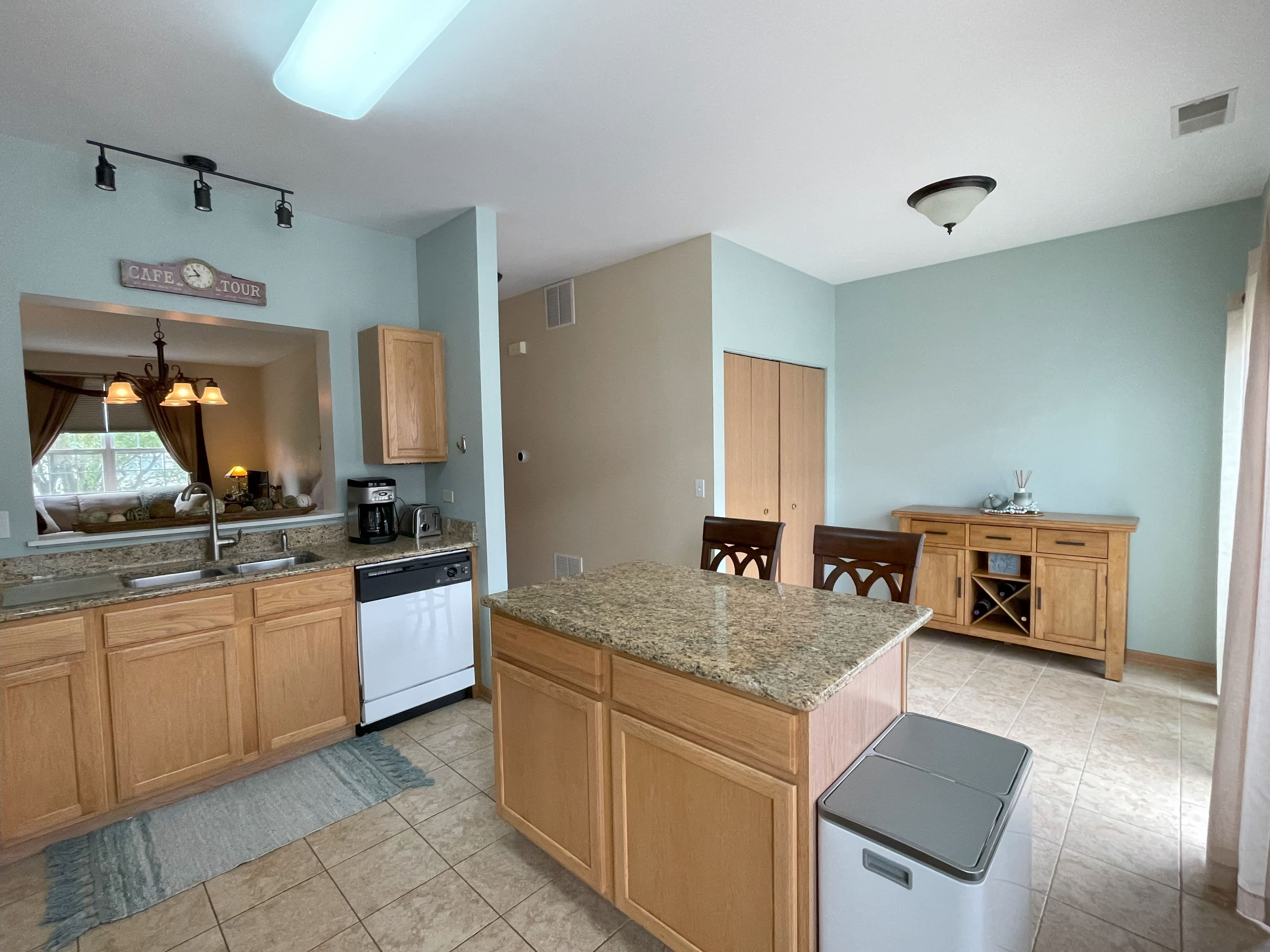 1011 Ellsworth Drive – photo 3