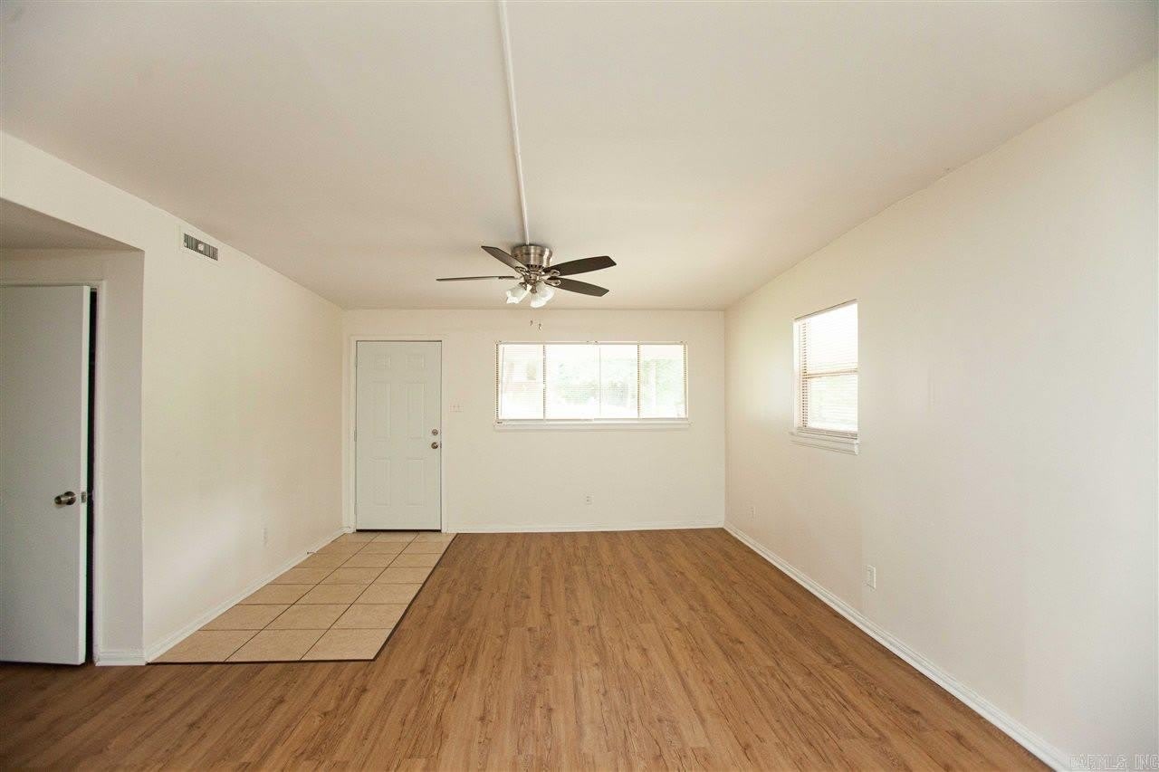 2724 Longcoy Street – photo 3
