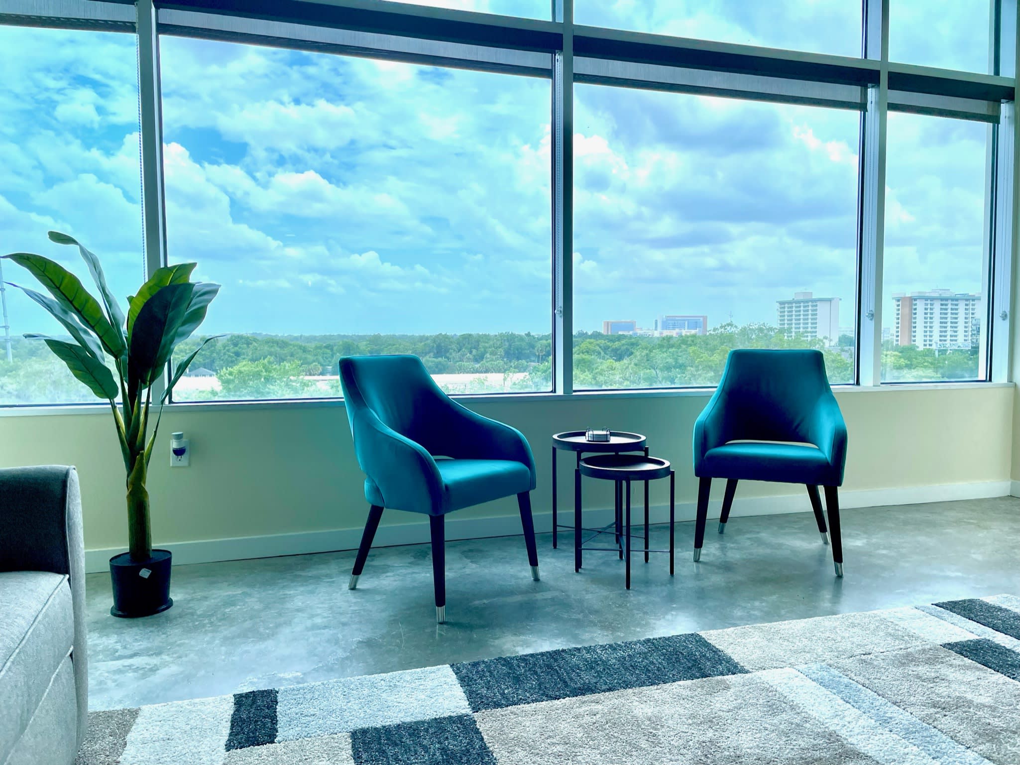 525 East Jackson Street – photo 2