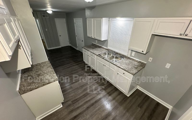 1617 Haywood Avenue – photo 4