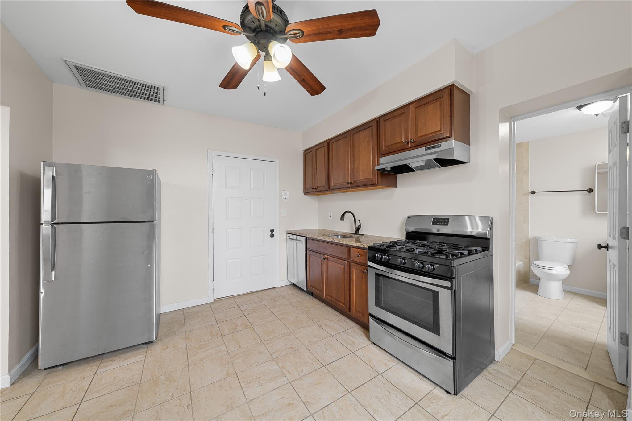 402 Jericho Turnpike – photo 3