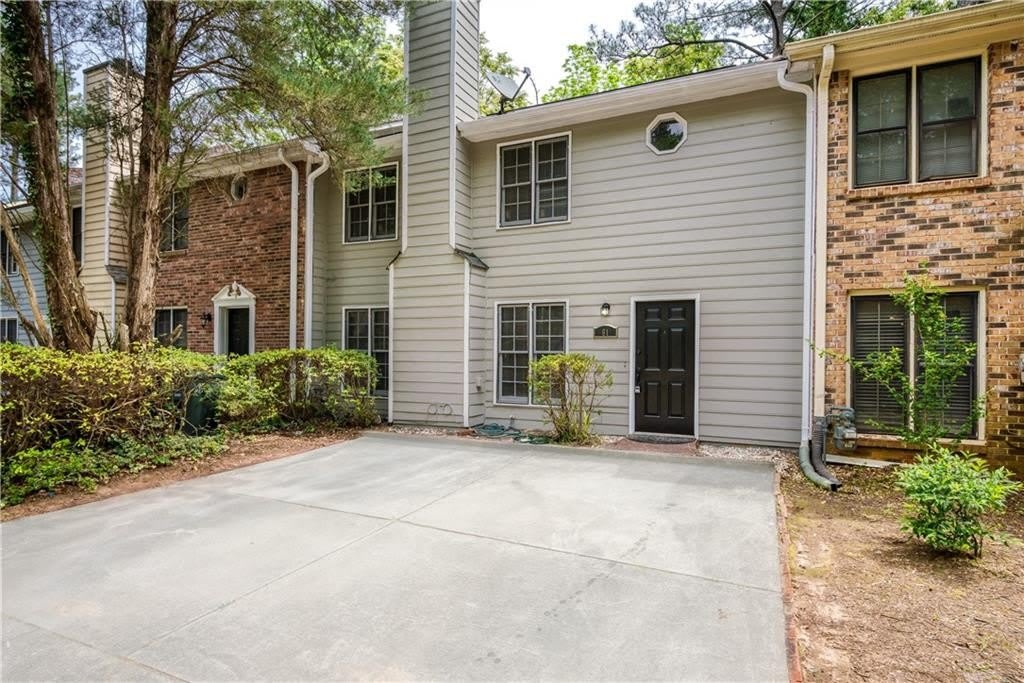 61 Powers Ferry Manor SE – photo 2