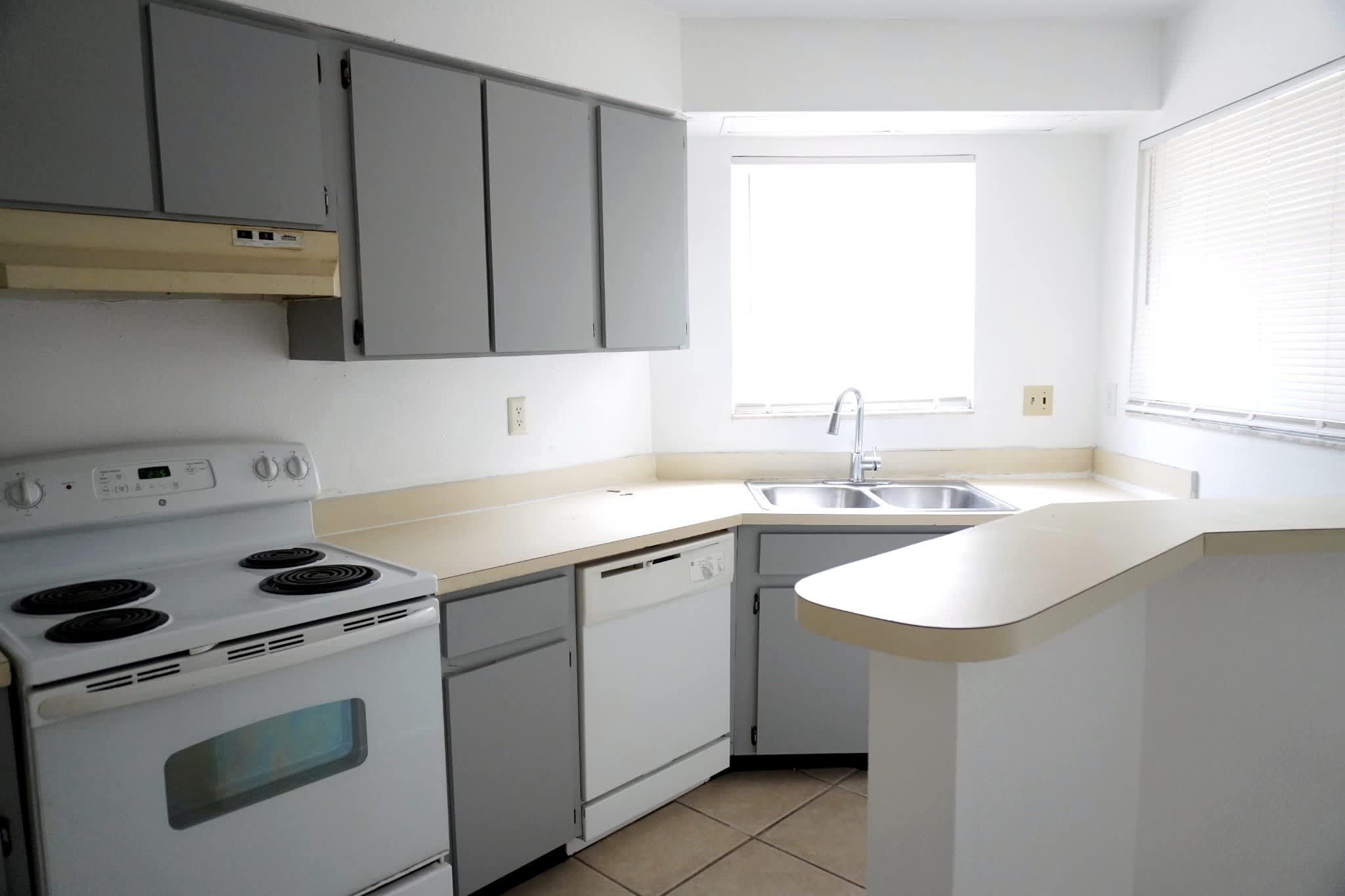 3640 Meriden Avenue – photo 3
