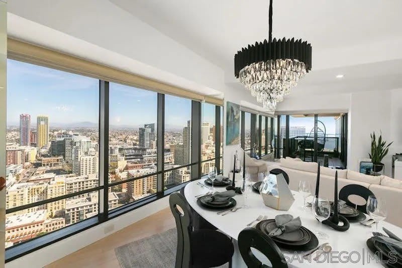 200 Harbor Dr. – photo 4