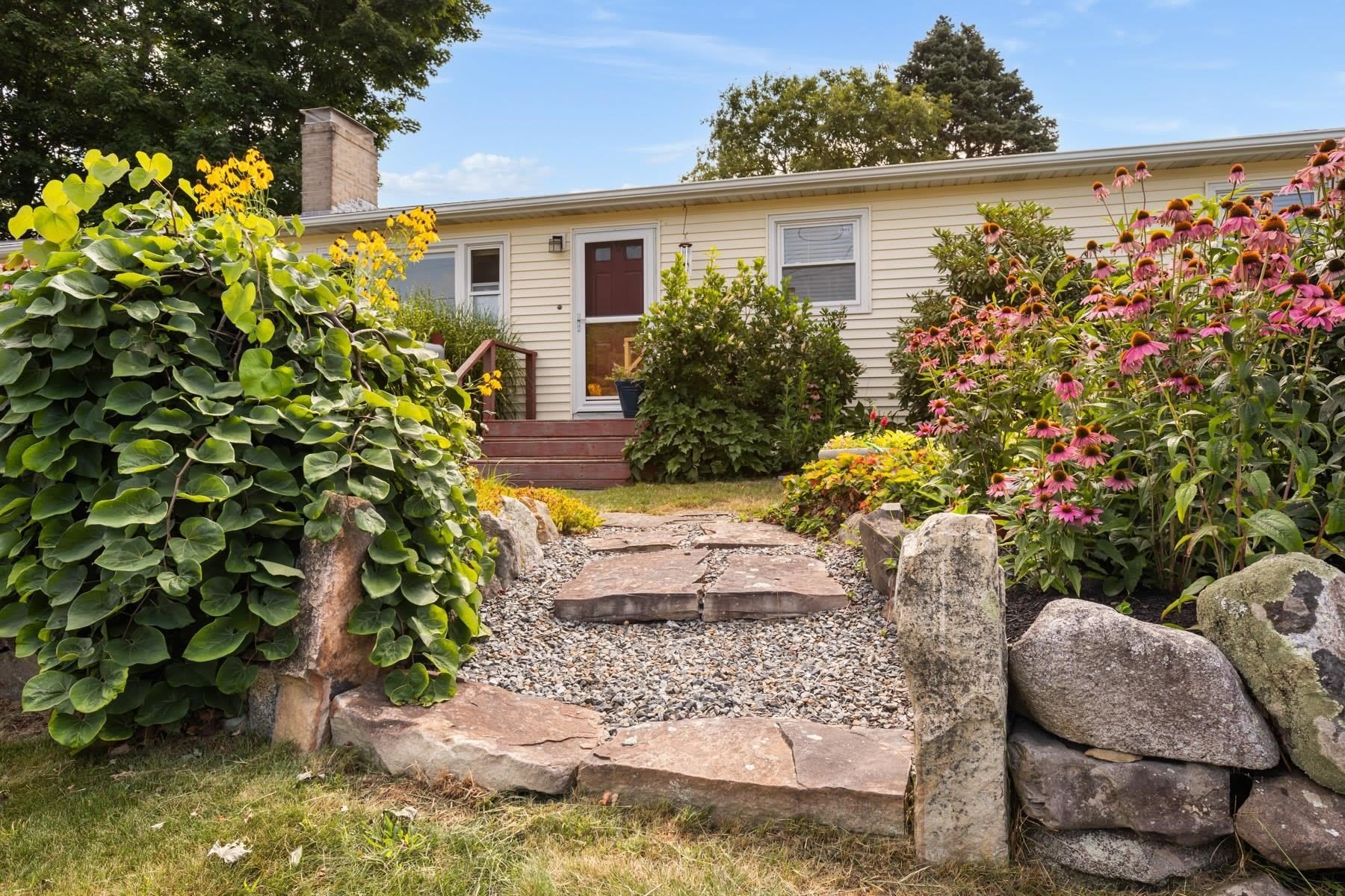 14 Wallis Road – photo 1
