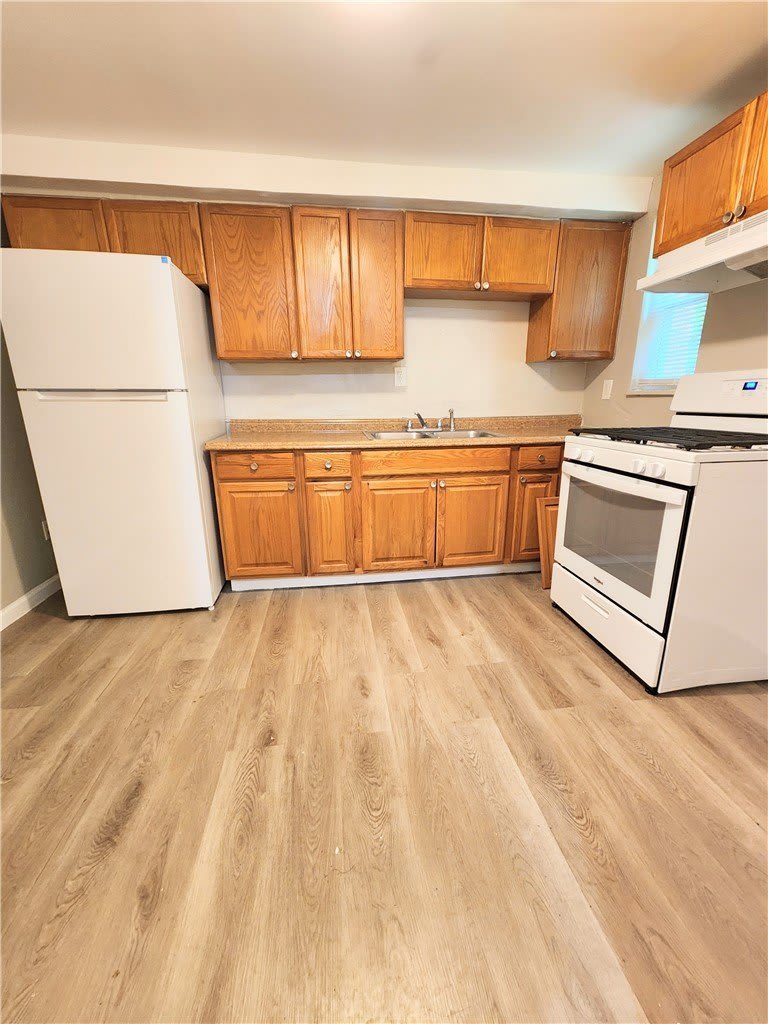 459 Idlewood Rd – photo 3