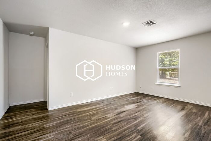 1029 Taylor Street – photo 4