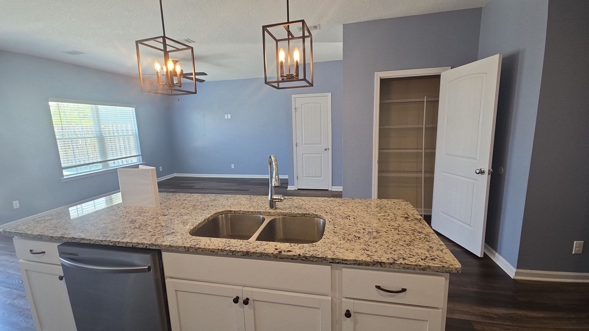 FOR RENT – photo 5