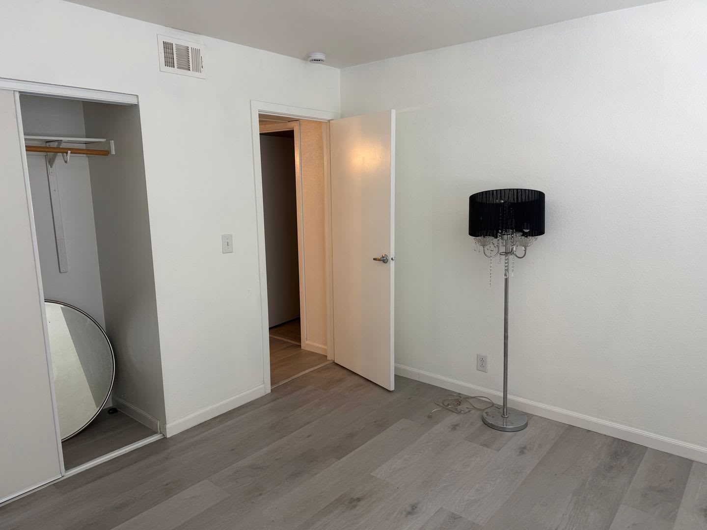 2 Bedroom 1 Bath In Central Las Vegas – photo 5