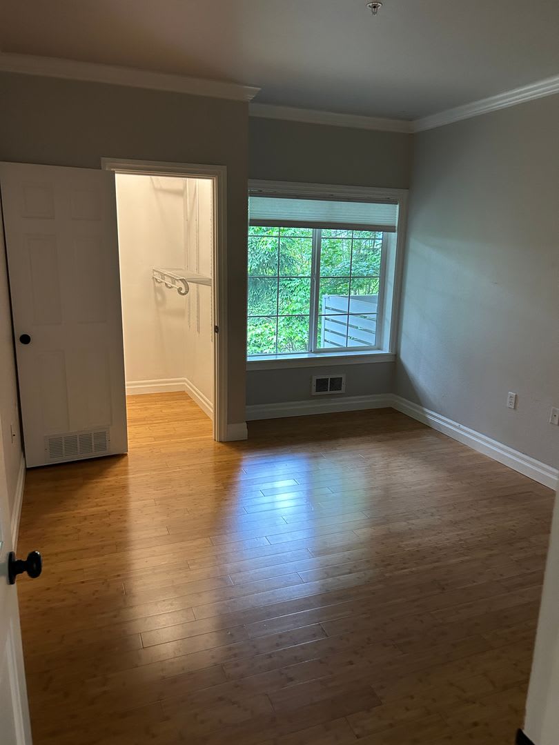 1B, 1BA Modern Condo at Bokara By The Lake in Renton, $1,753/month. – photo 4