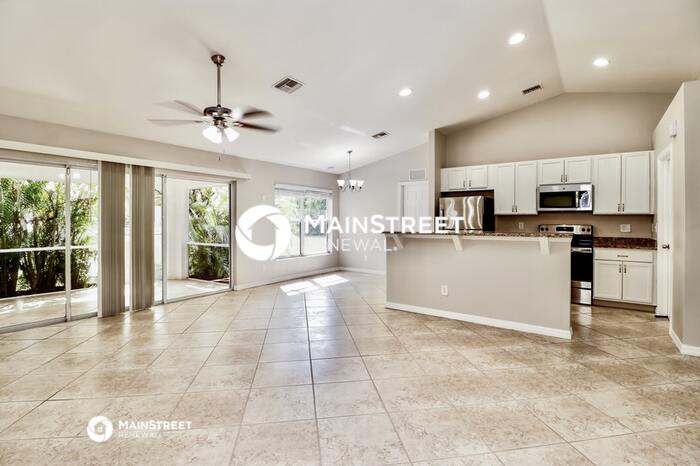340 Northeast 30th Terrace – photo 2