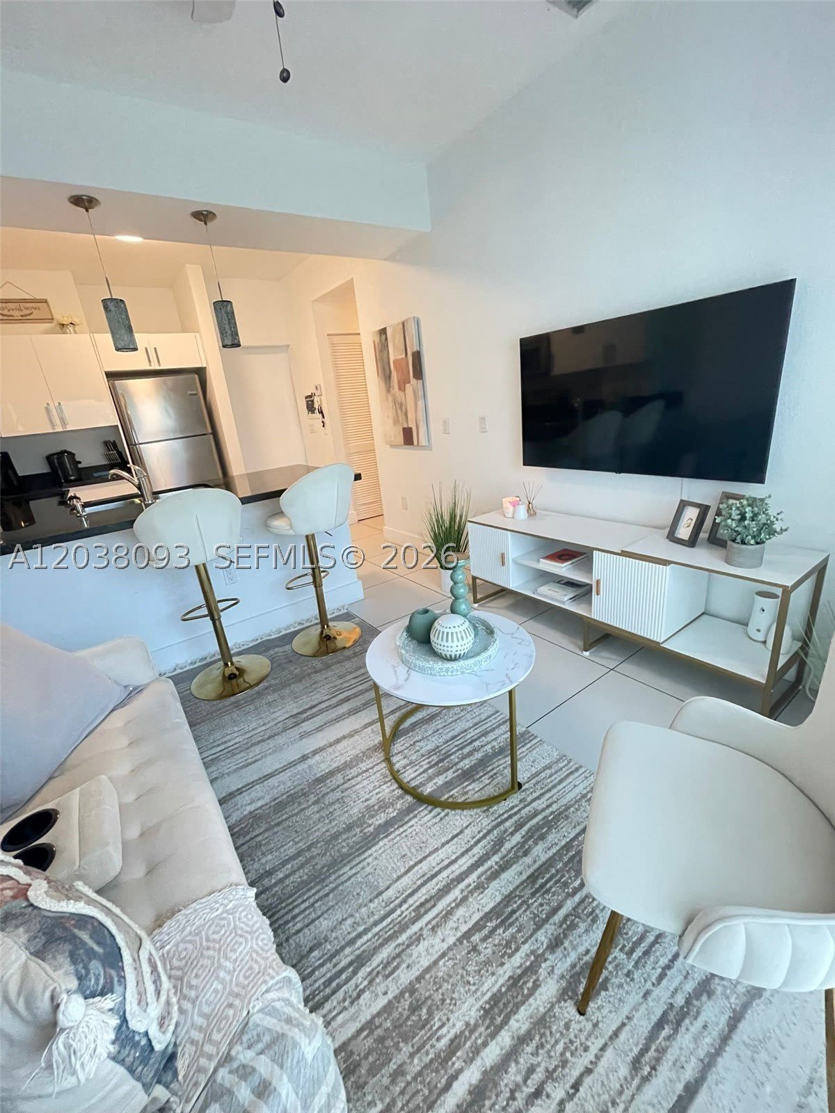 106 SE 9th Ct – photo 3