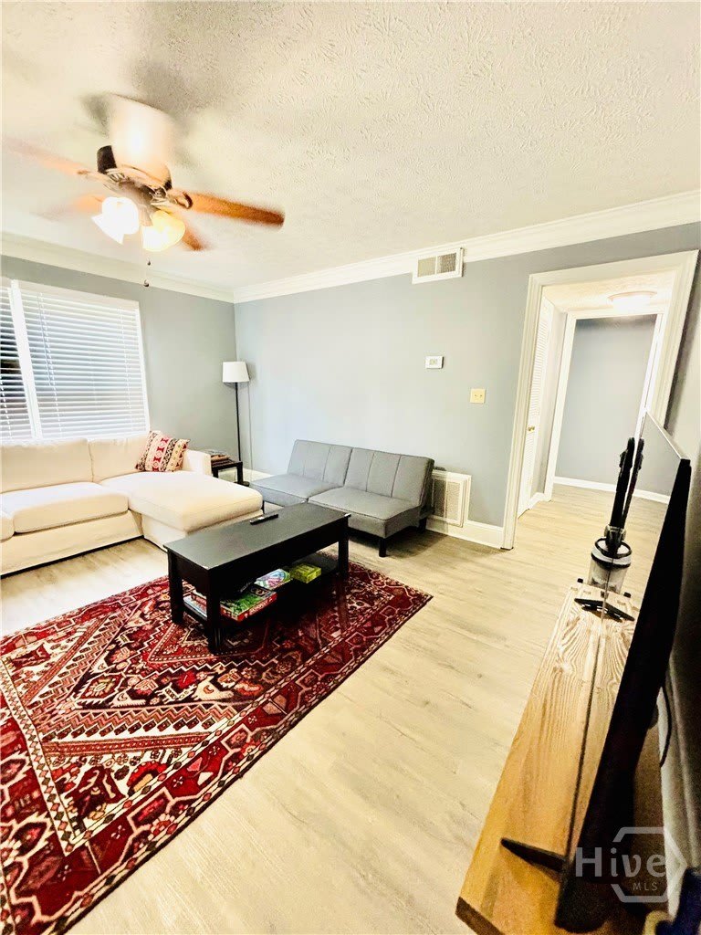 108 Barrington Drive – photo 2