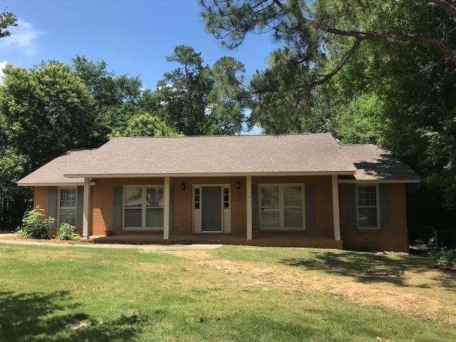 1915 Coventry Drive – photo 2