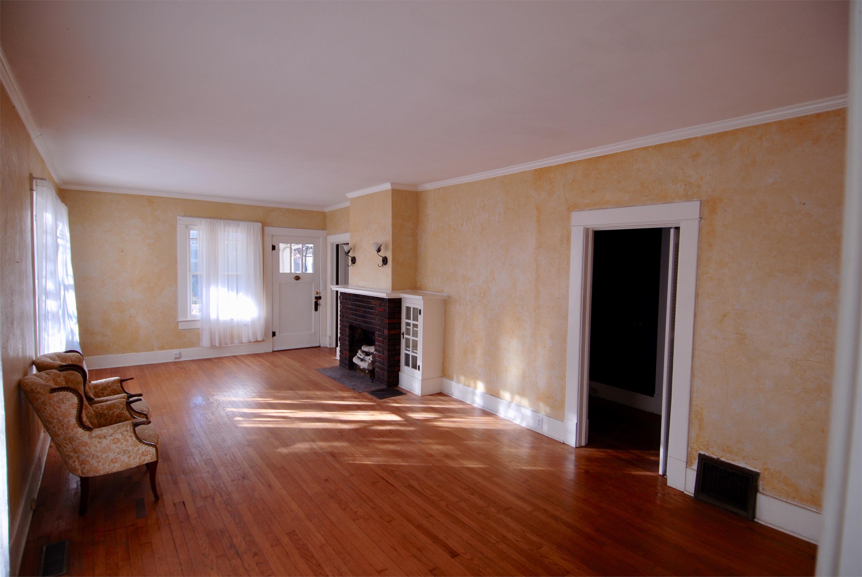 330 Rollston Avenue – photo 3