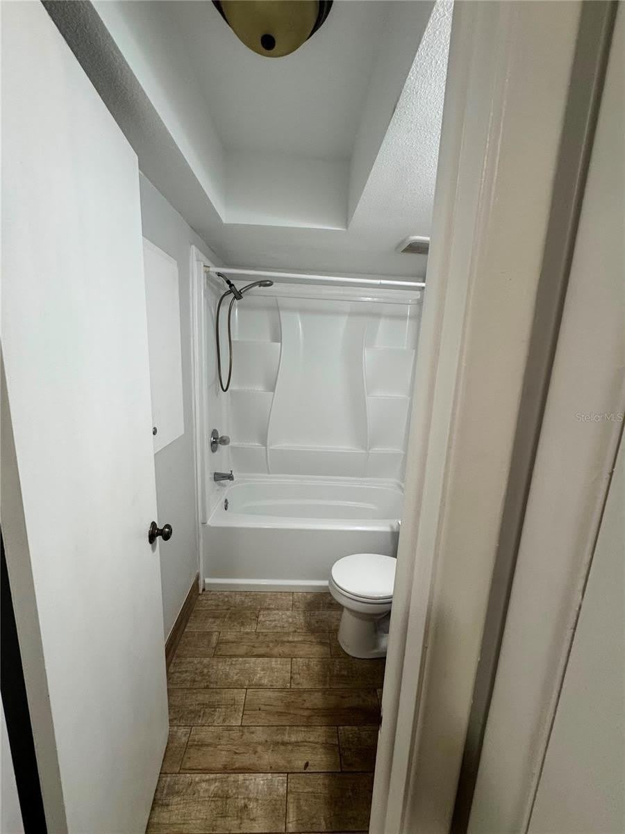 2896 MEADOW LAKE Avenue – photo 5