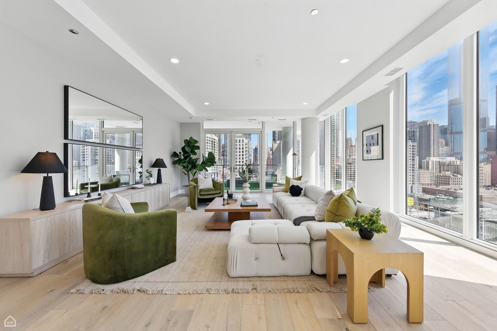 146 W Erie Street – photo 2