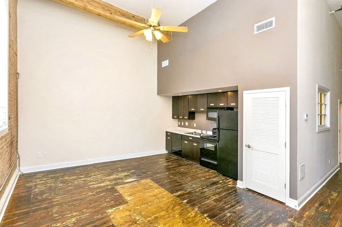 215 North Court Street – photo 5