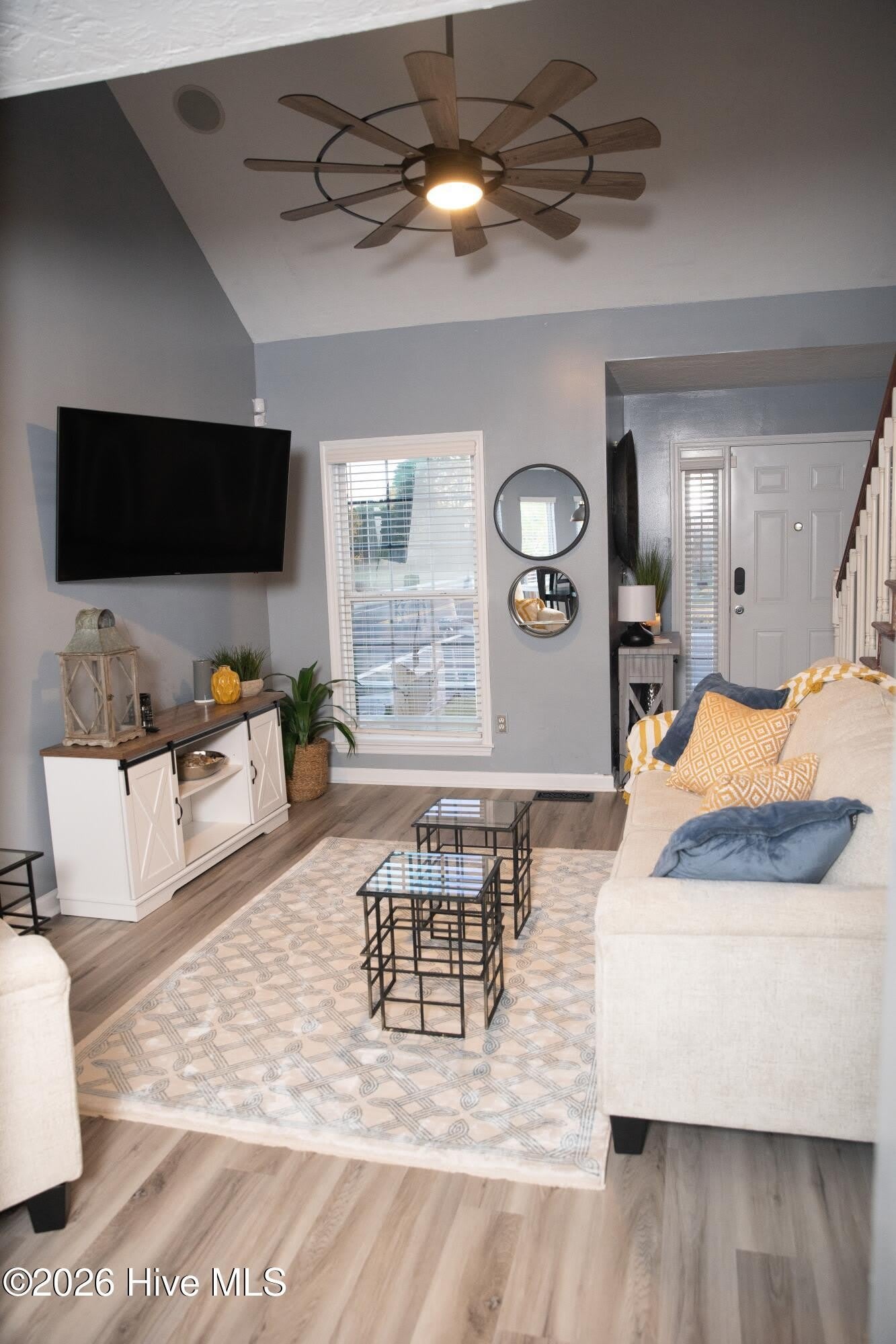 905 Hopkins Street – photo 4