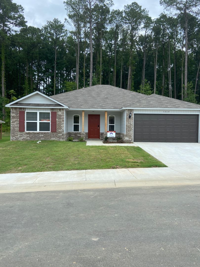 Pre-Leasing Now! Spacious, Pet-Friendly Four-Bedroom – photo 3