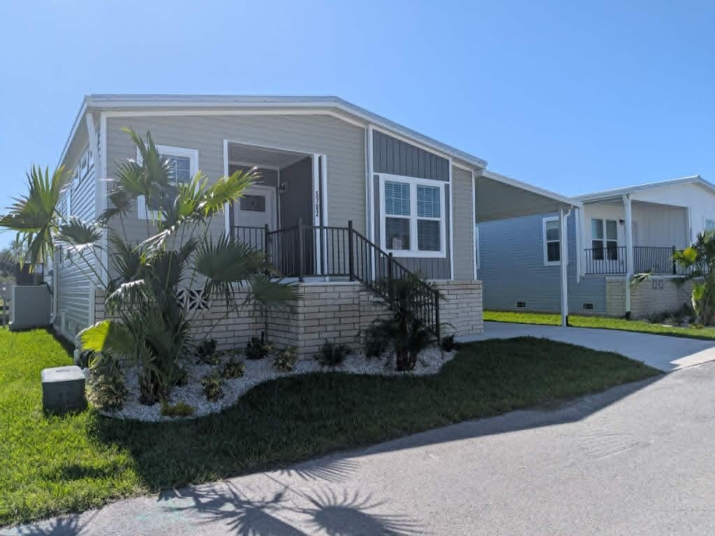 5702 Blue Harbor Drive – photo 1