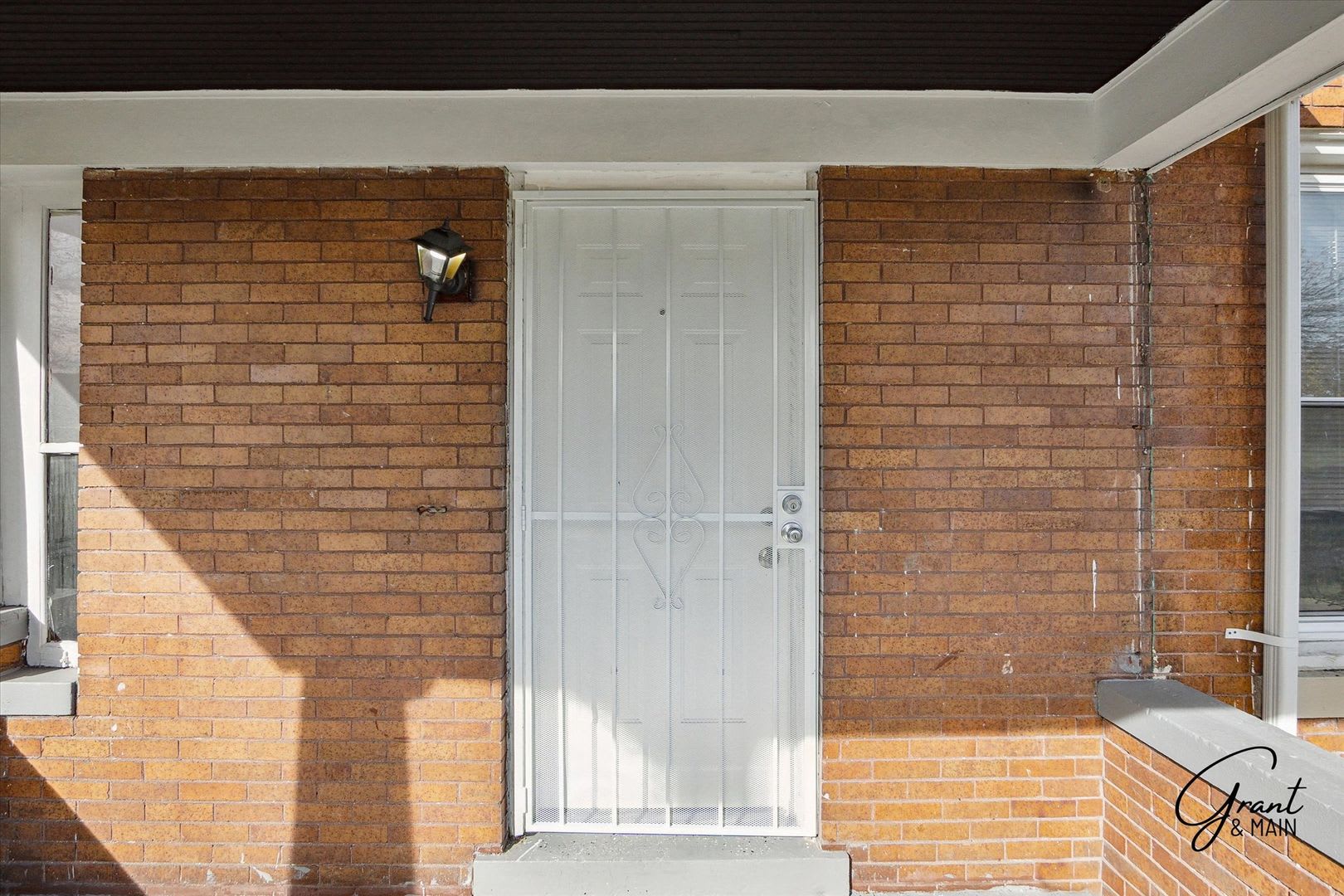 4 Bedroom Newly Renovated 1475 – photo 2