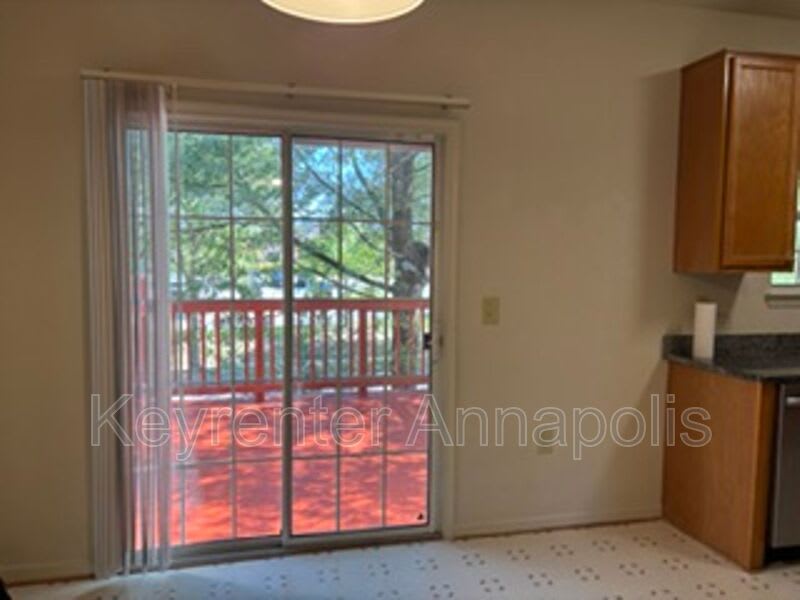 1104 Wickford Ct – photo 5