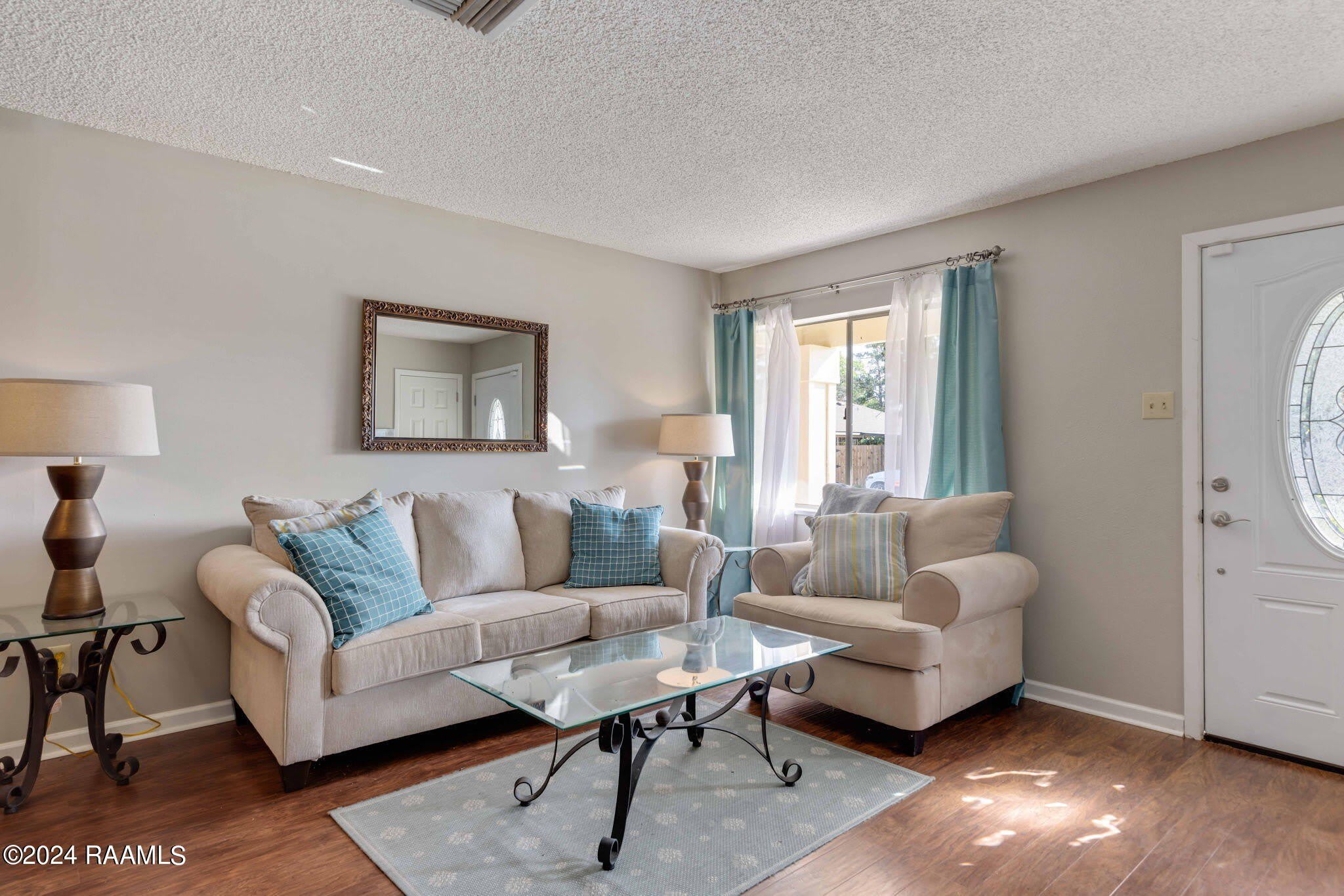 303 Plaza Village Drive – photo 4