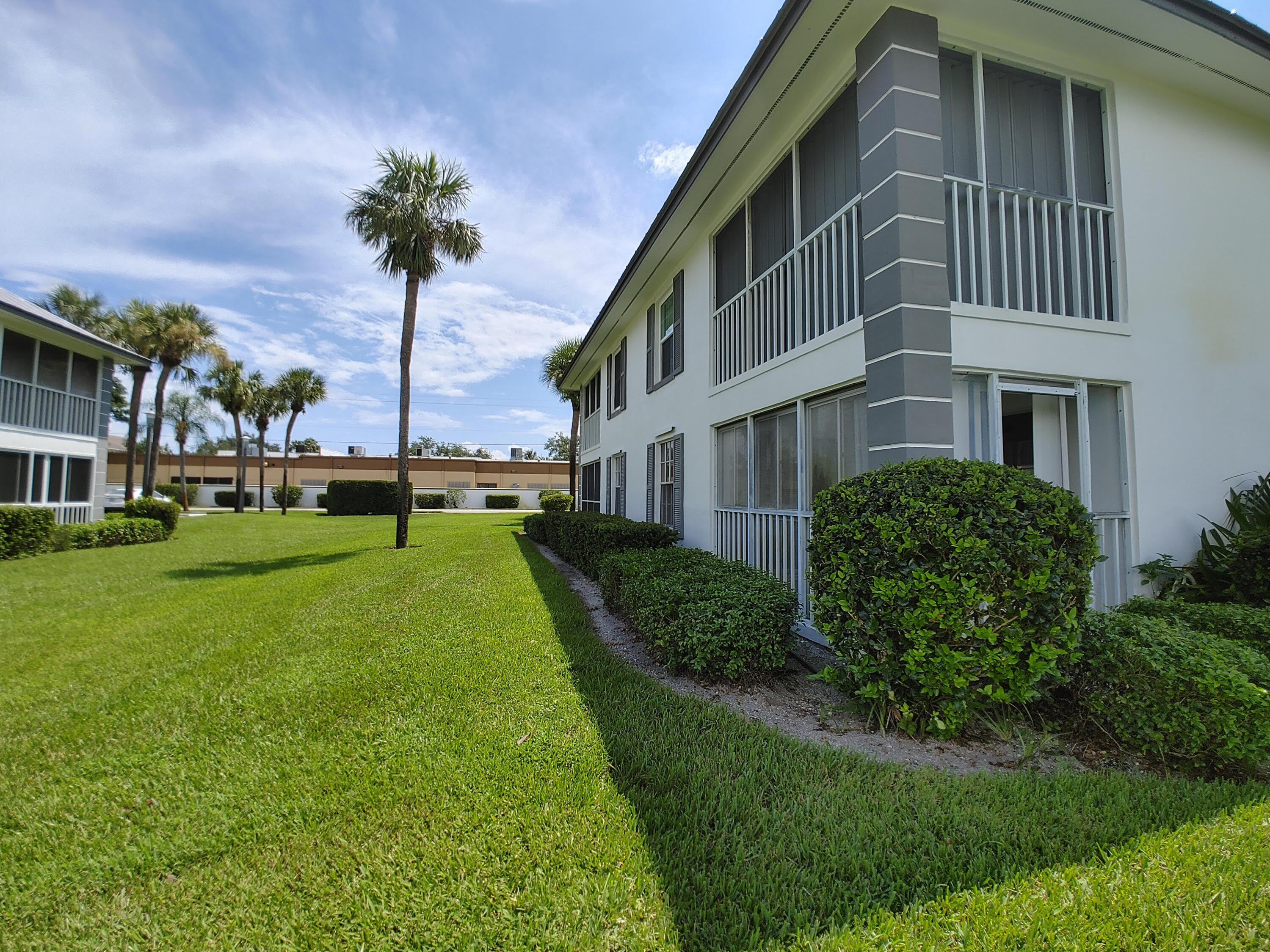 801 SE Central Parkway – photo 1