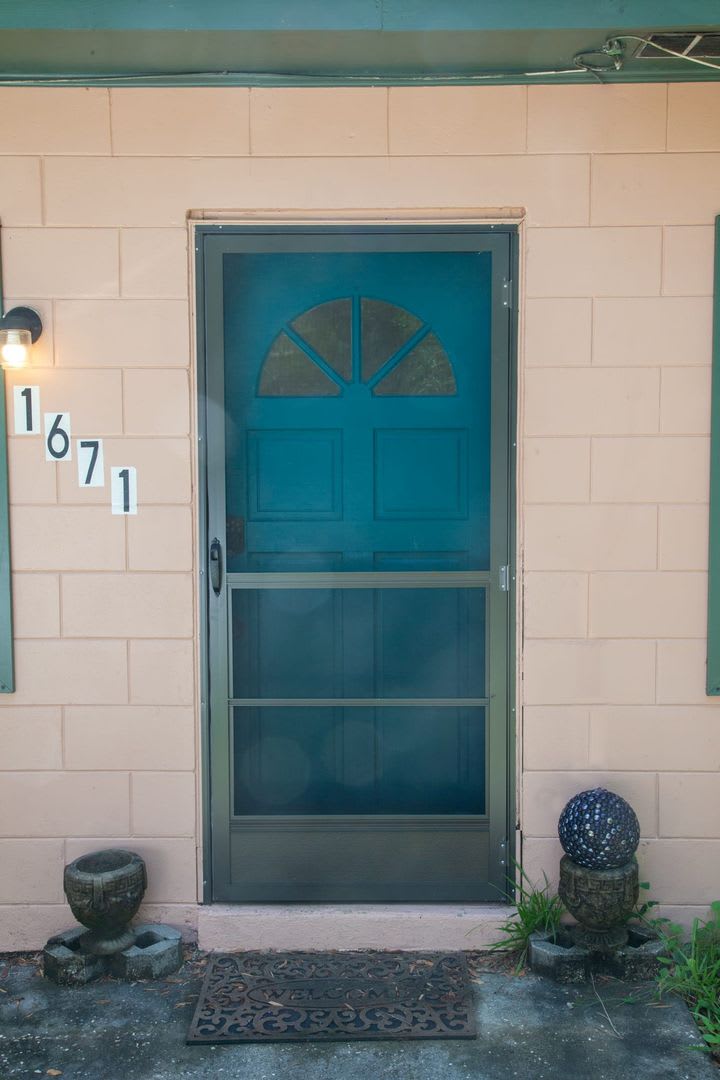 **Move-In Ready 3BR/1BA Block Home with Fully Renovated Bathroom** – photo 5